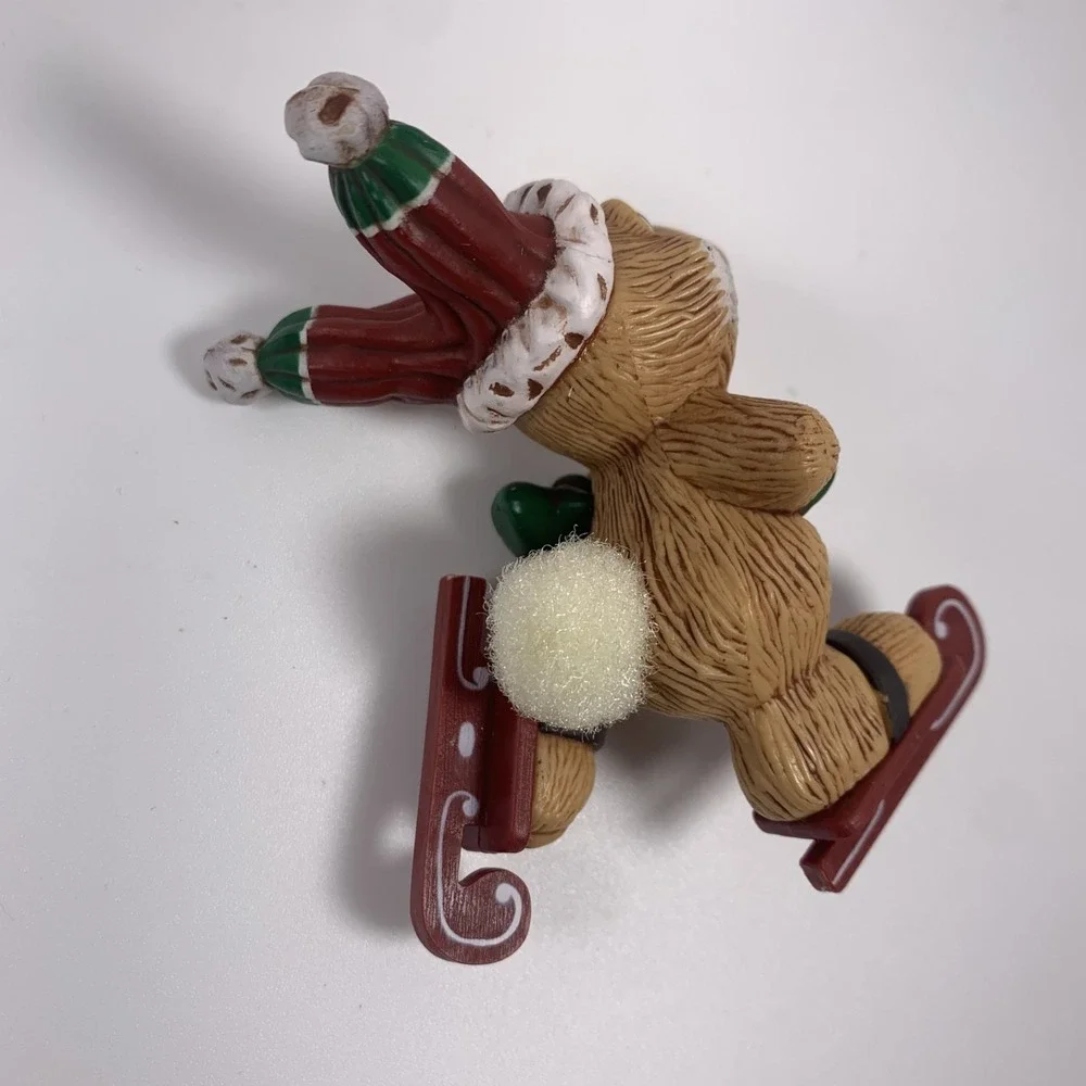 Hallmark 1983 Vintage‎ Keepsake Christmas Ornament Ice Skating Rabbit Bunny